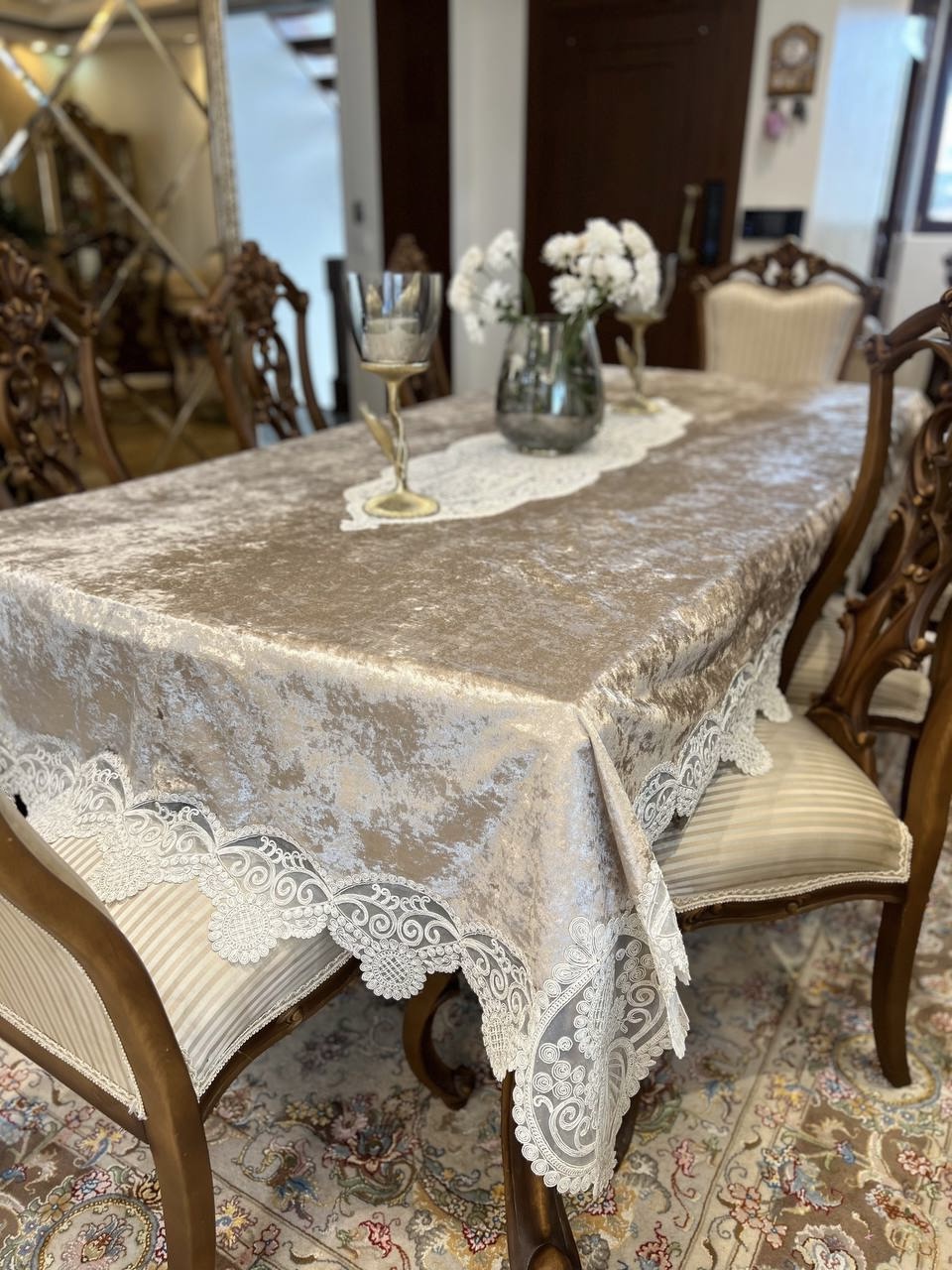 رومیزی بزرگ نسکافه ای