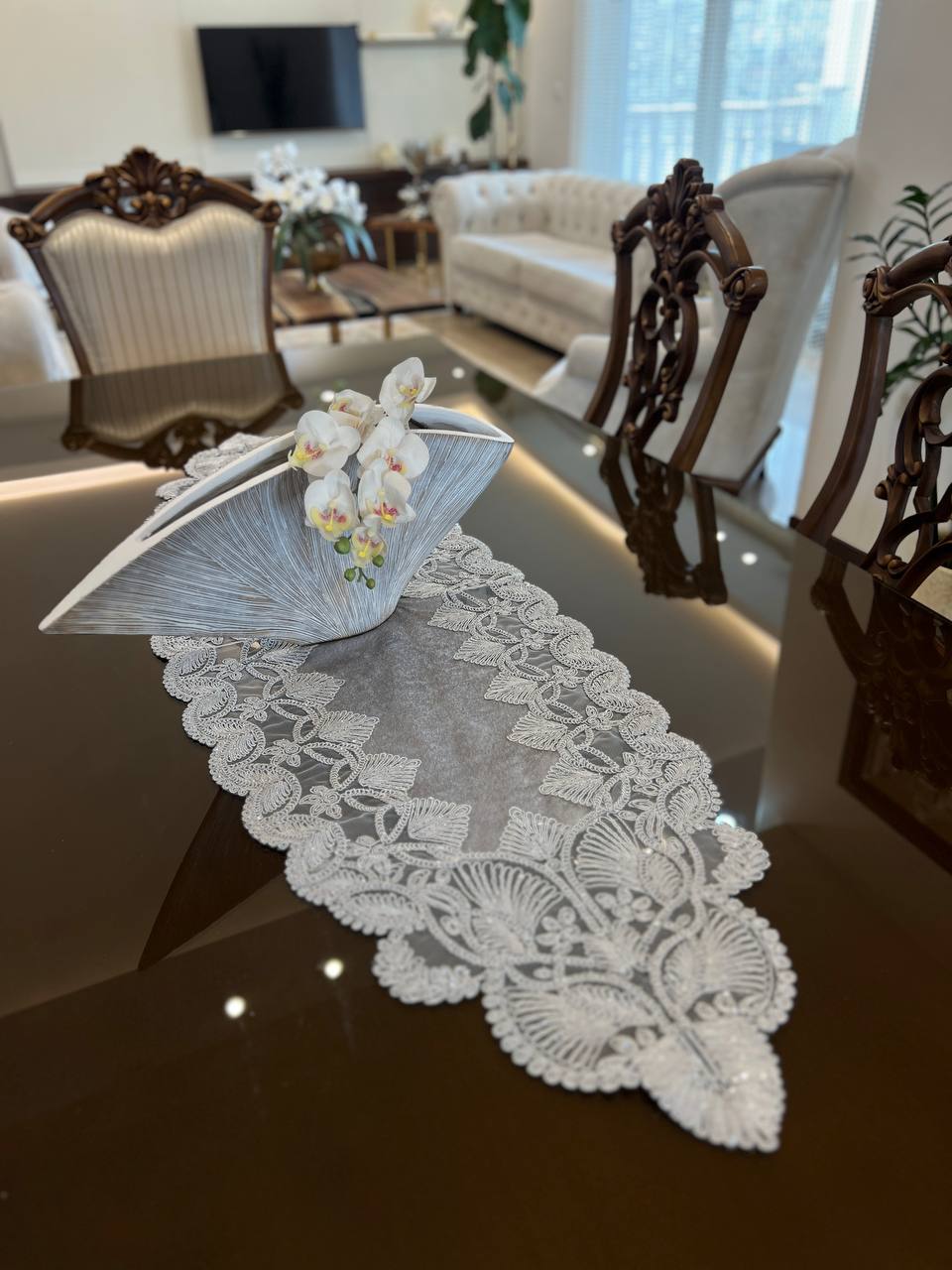 ناهارخوری طوسی
