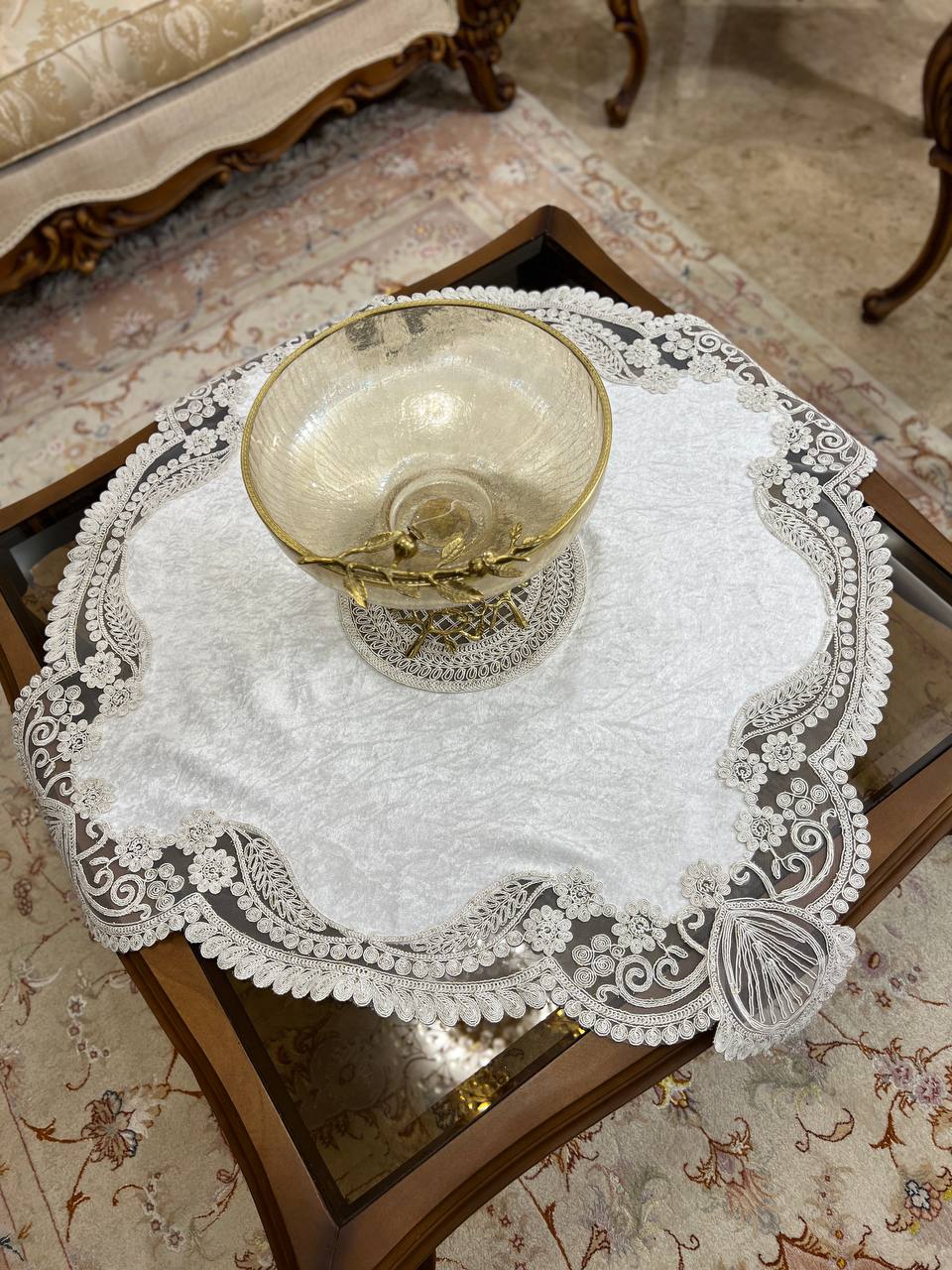 رومیزی مربع شیری