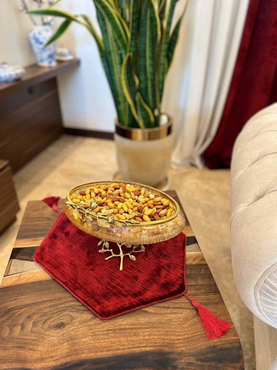 عسلی مخمل شاهان