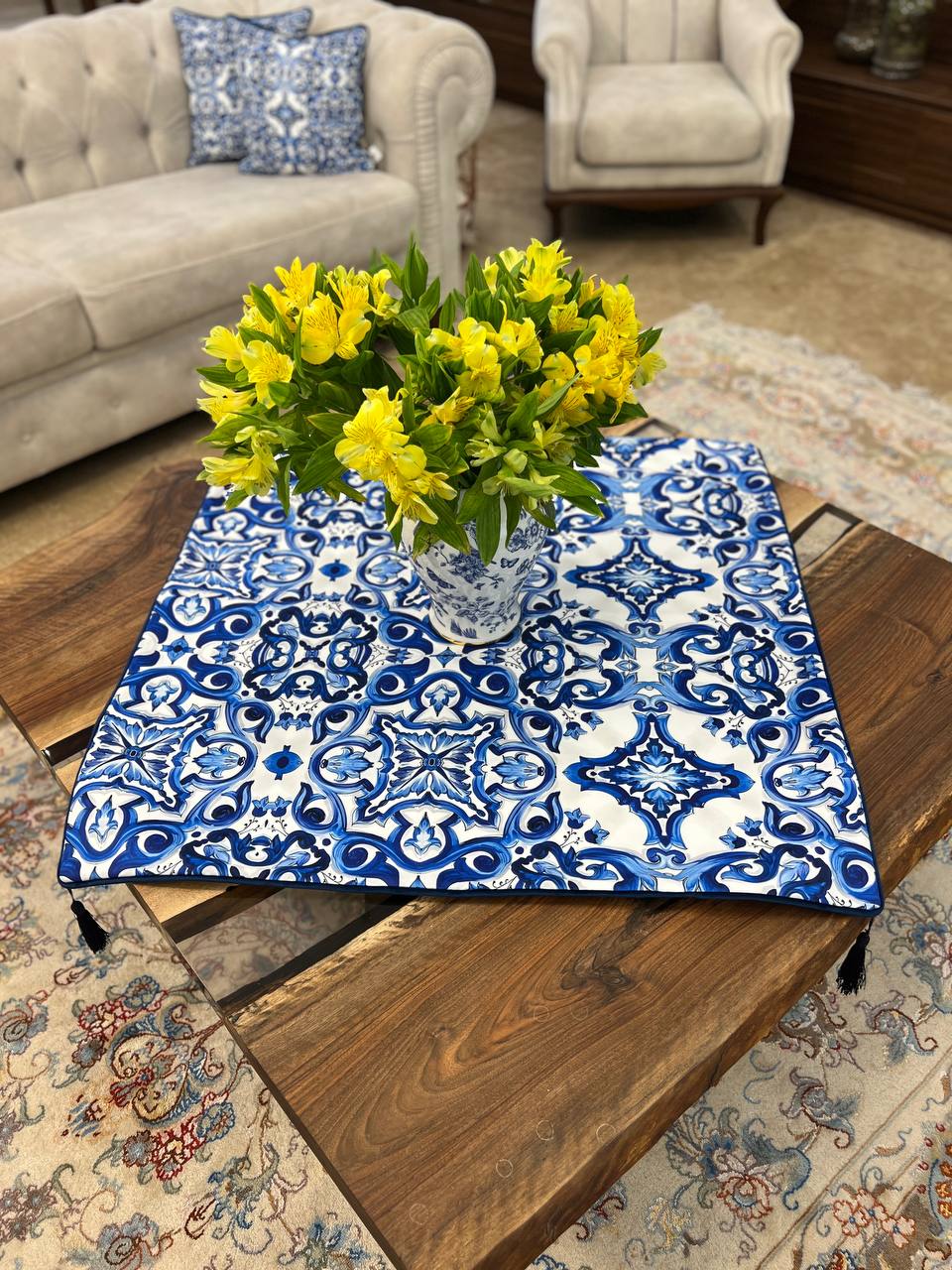 رومیزی مربع دولچه گابانا