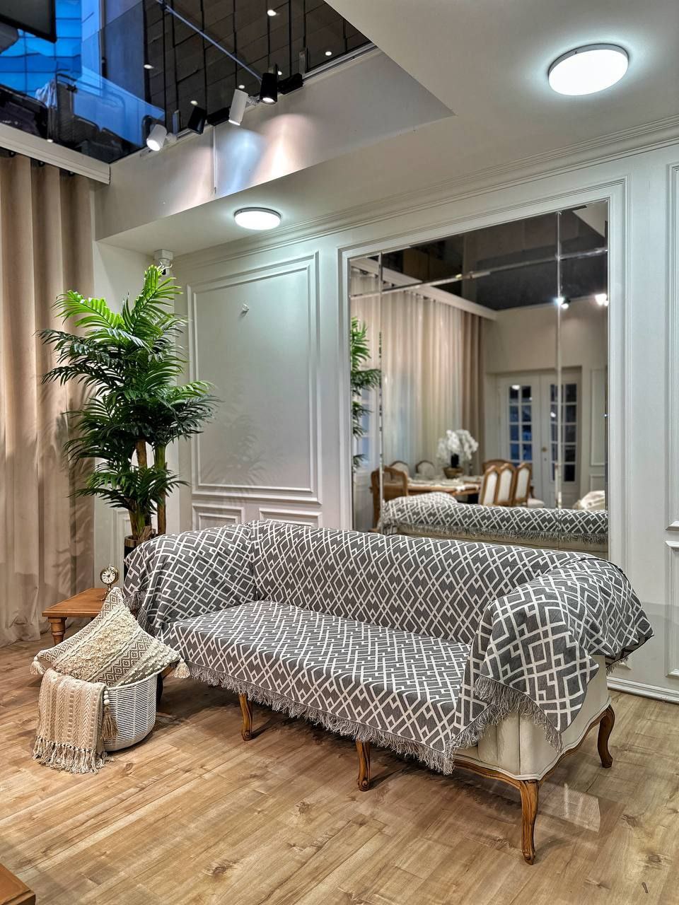 کاور مبل هومان