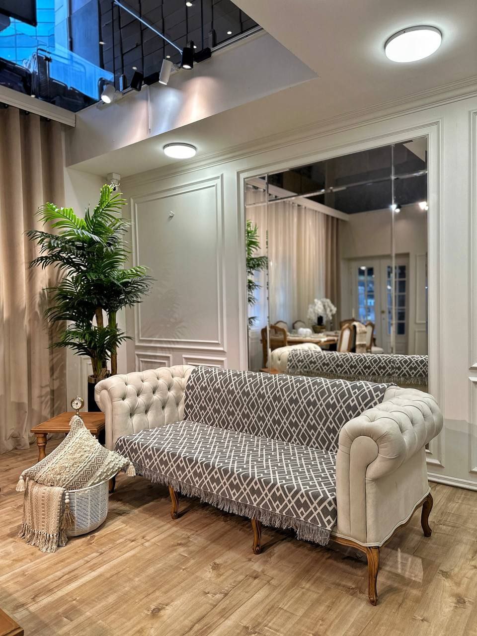 کاور مبل هومان