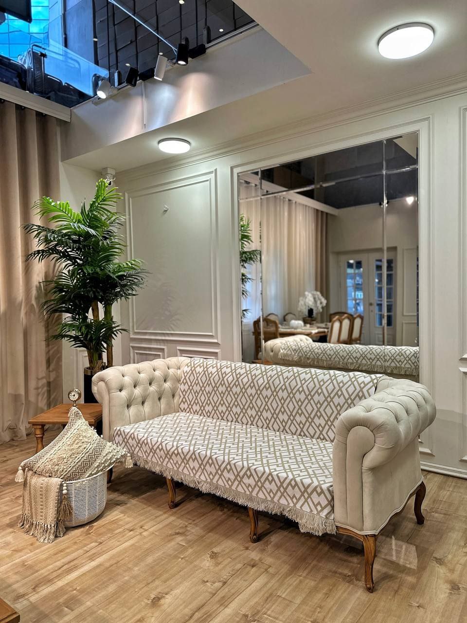 کاور مبل هومان