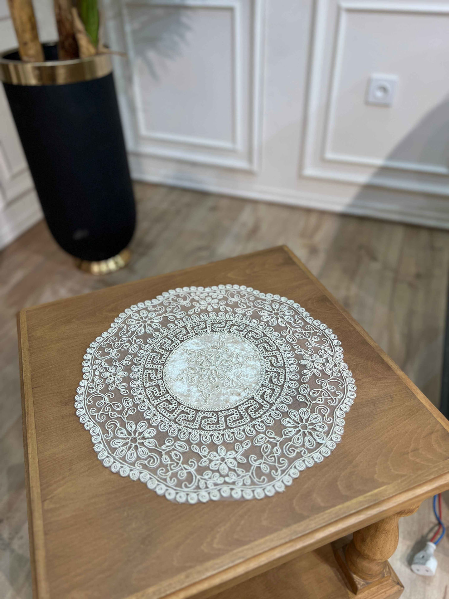 ست 3 تیکه ورساچه گرد شامل 1 عدد جلو مبلی و 2 عدد عسلی گرد