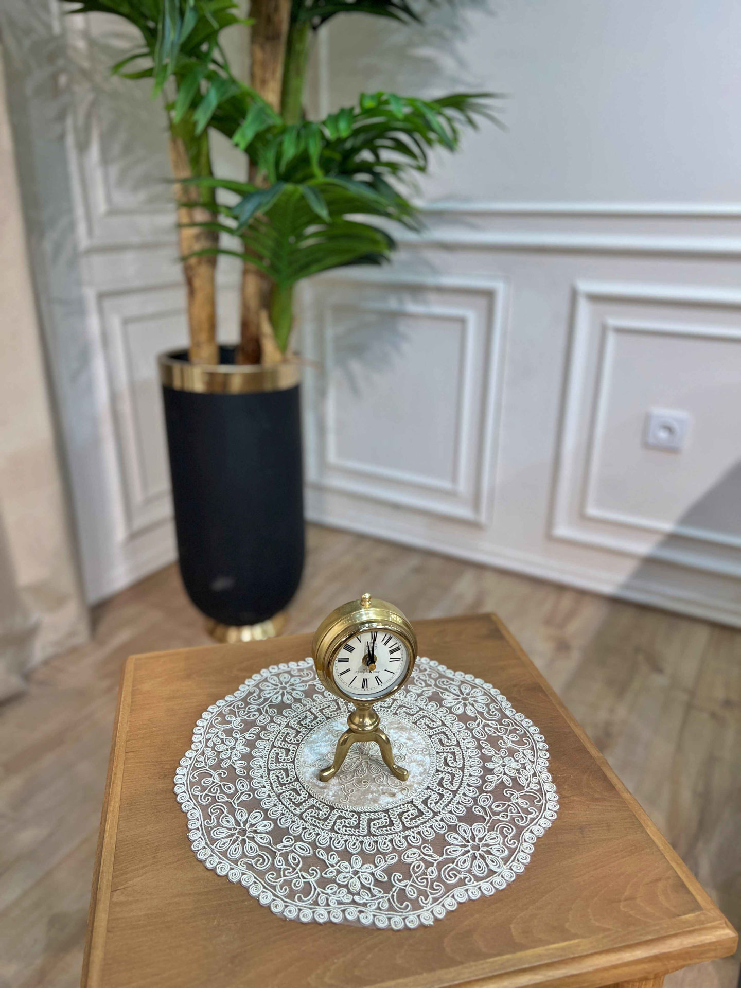 ست 3 تیکه ورساچه گرد شامل 1 عدد جلو مبلی و 2 عدد عسلی گرد