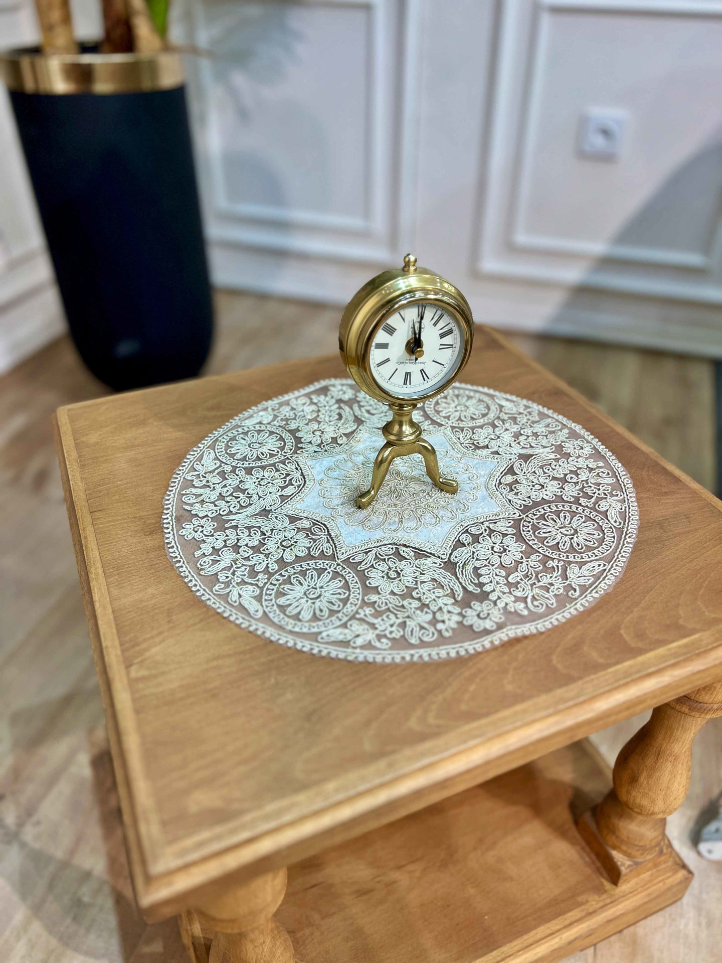 ست 3 تیکه گرد عقیق شامل 1 عدد جلو مبلی و 2 عدد عسلی گرد