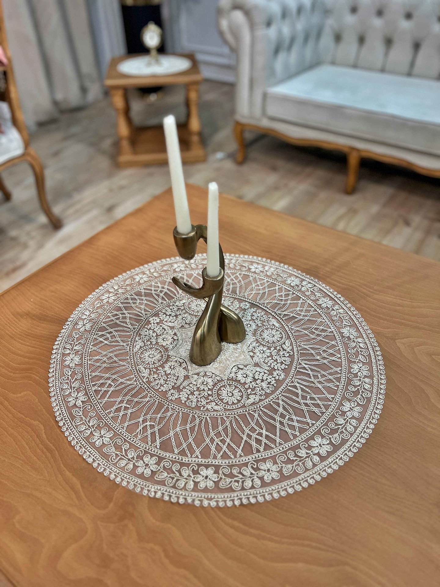 ست 3 تیکه گرد عقیق شامل 1 عدد جلو مبلی و 2 عدد عسلی گرد