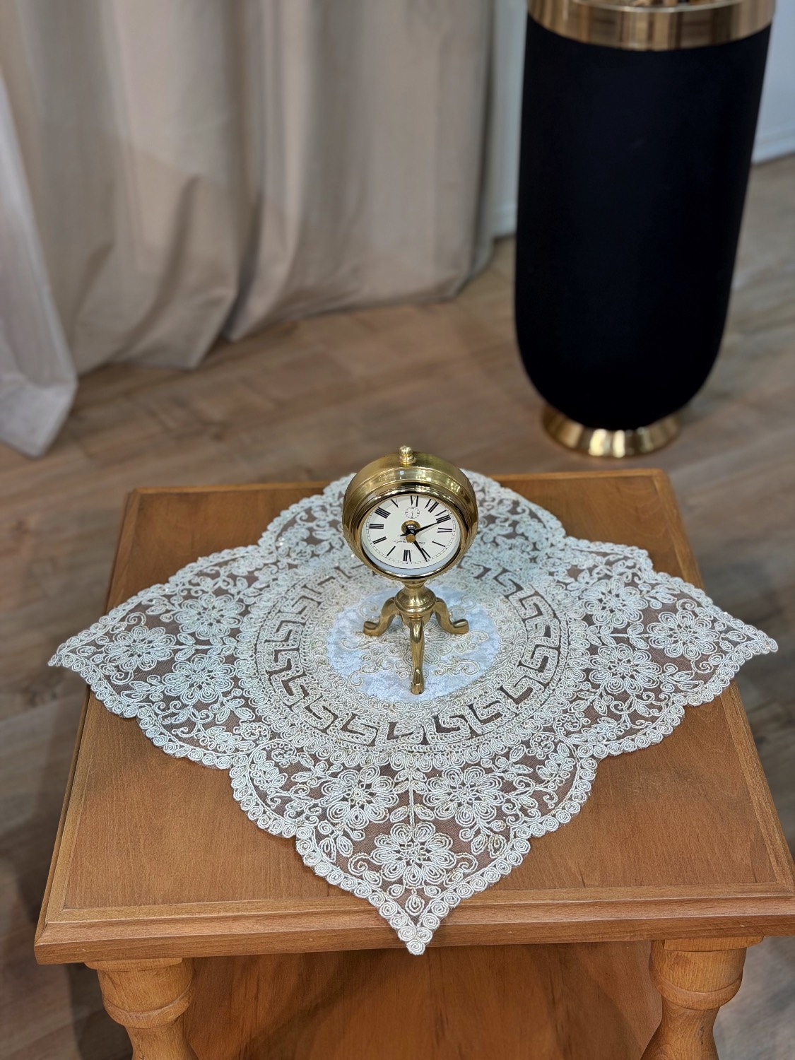 عسلی مربعی ورساچه شیری