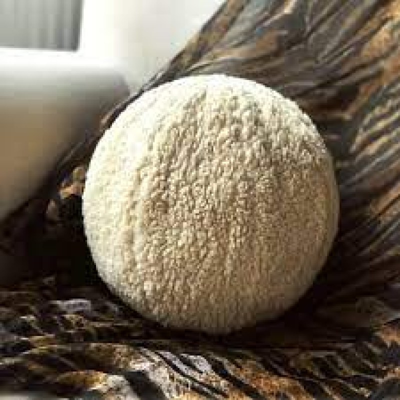 کوسن مخمل توپی