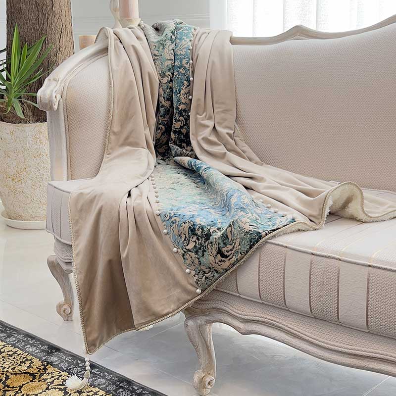 چرا مخمل برای دکوراسیون کلاسیک بهترین انتخاب است؟