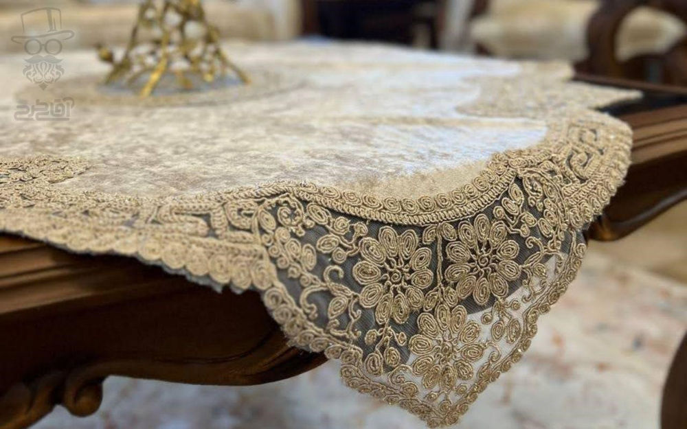 رومیزی‌ های طرح گلدار